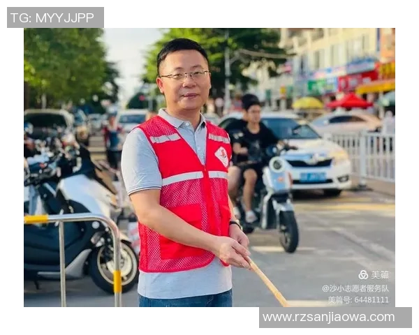 中国足球球星们的暖心瞬间 用行动诠释爱与责任的力量 中国足球球星们的暖心瞬间 用行动诠释爱与责任的力量