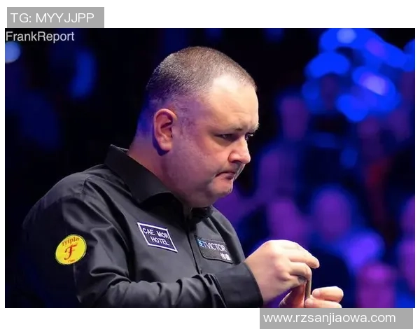 足球场上爱动手的球星揭秘那些激情四溢的争执与冲突时刻