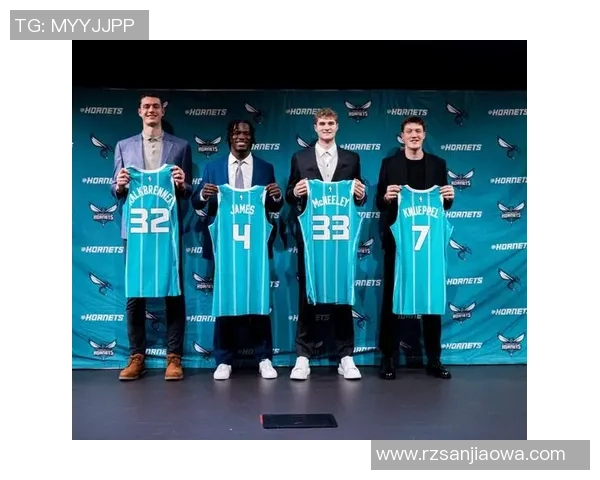 琼海足球球星崛起记:从地方小将到职业赛场的闪耀之路 琼海足球球星崛起记:从地方小将到职业赛场的闪耀之路